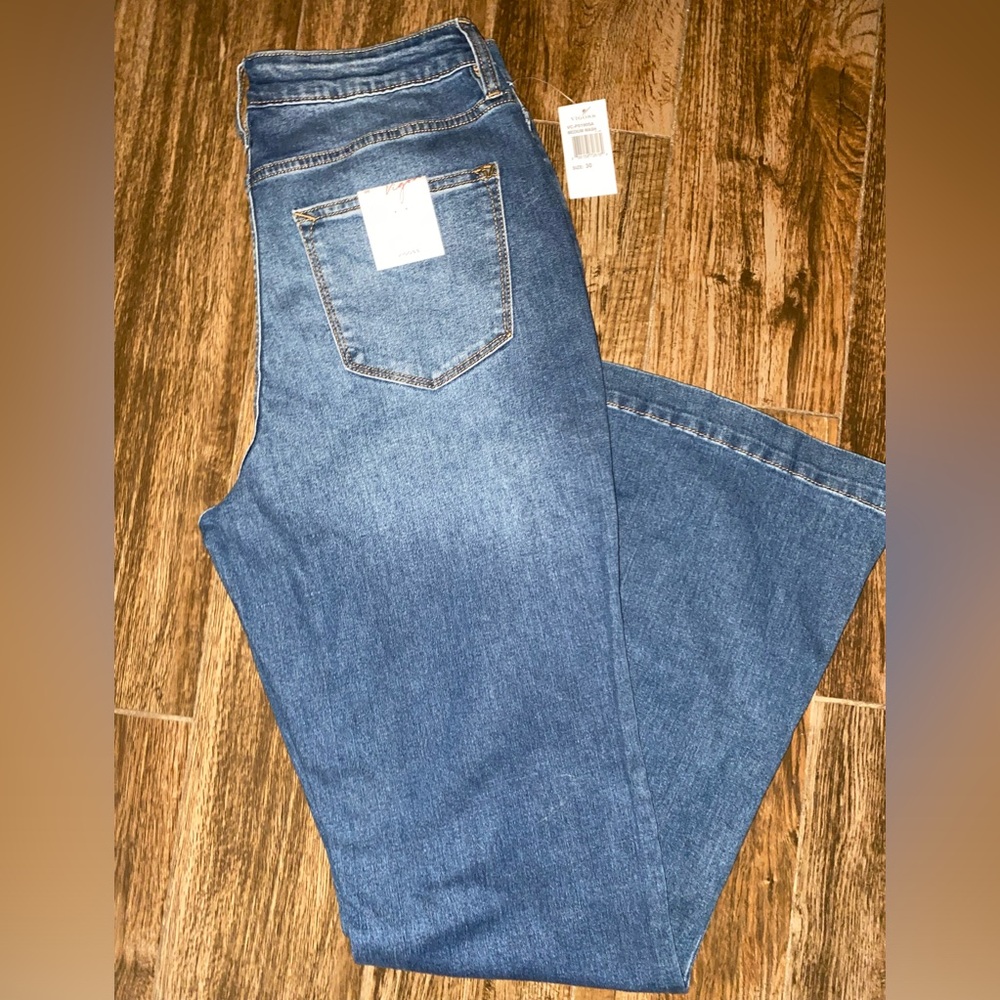 Vigoss Blue Denim Bell Bottom Jeans Waist=17 Rise=11 Inseam=32 New W/Tags